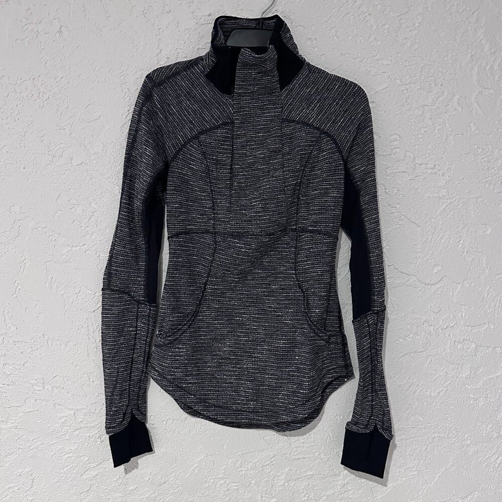 Lululemon Women’s Quarter Zip Top – Size 2 – Sleek & Versatile